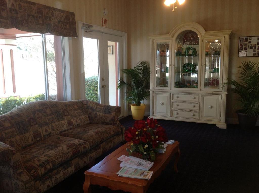 Knights Inn - Cayce Bagian luar foto