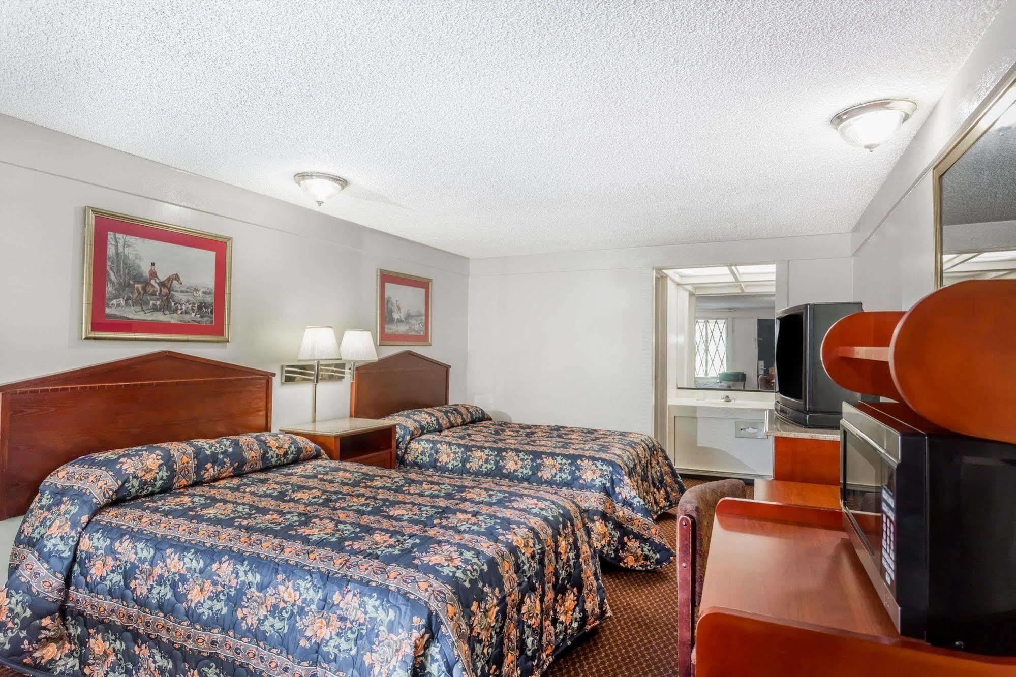 Knights Inn - Cayce Bagian luar foto