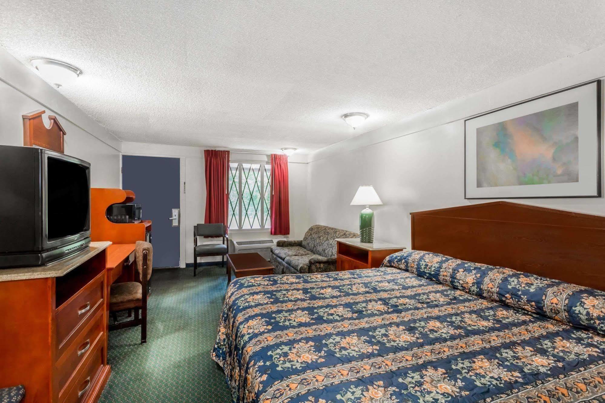 Knights Inn - Cayce Bagian luar foto